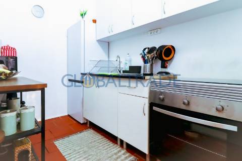 Moradia T3    -   Com Habitação T0 RC