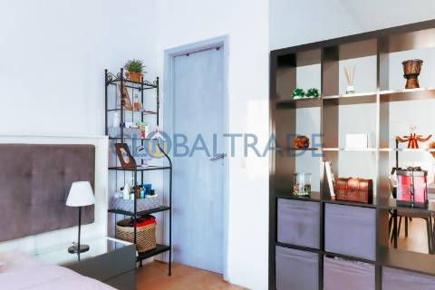 Moradia T3    -   Com Habitação T0 RC