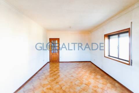 Apartamento T2 em S. Cosme