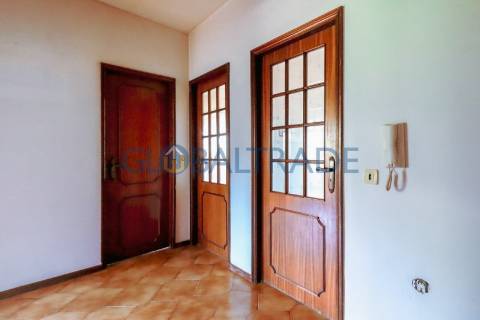 Apartamento T2 em S. Cosme