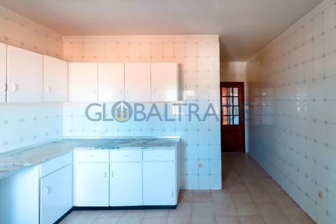 Apartamento T2 em S. Cosme