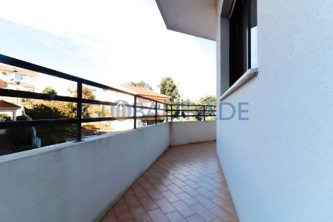 Apartamento T2 em S. Cosme