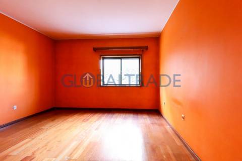 Apartamento T2 em S. Cosme