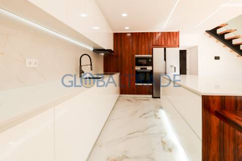 Moradia T4+2 Renovada em Águas Santas, Maia