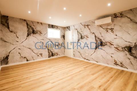 Moradia T4+2 Renovada em Águas Santas, Maia