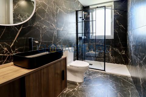 Moradia T4+2 Renovada em Águas Santas, Maia