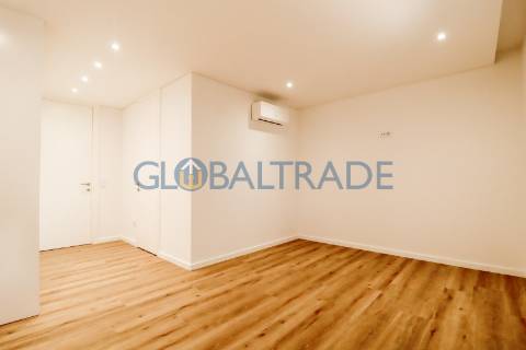 Moradia T4+2 Renovada em Águas Santas, Maia