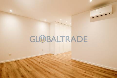 Moradia T4+2 Renovada em Águas Santas, Maia