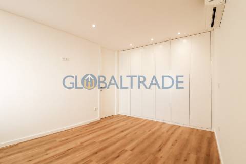 Moradia T4+2 Renovada em Águas Santas, Maia