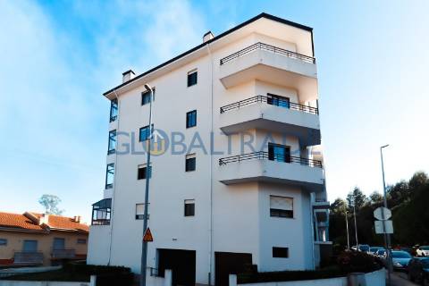 Apartamento T2 em S. Cosme