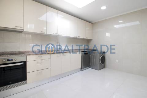 Moradia Térrea T3 totalmente renovada em Campanhã