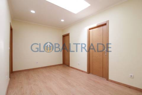 Moradia Térrea T3 totalmente renovada em Campanhã