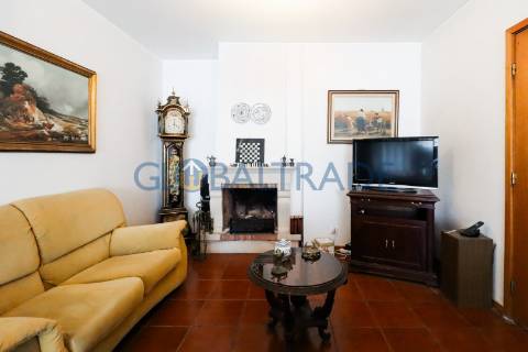 Apartamento T3+1 equipado em Baguim do Monte