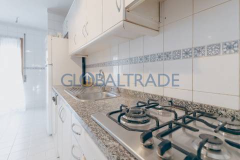 Apartamento T3+1 equipado em Baguim do Monte