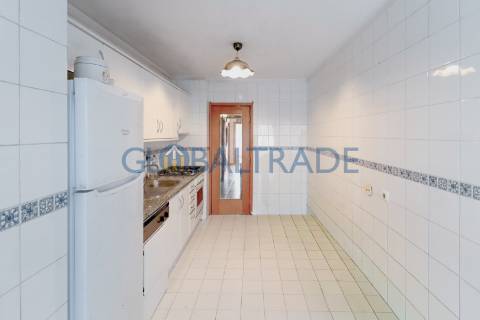 Apartamento T3+1 equipado em Baguim do Monte