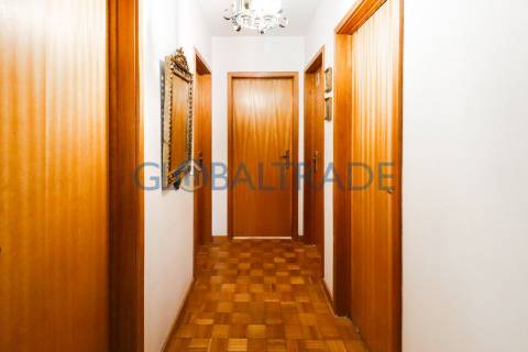 Apartamento T3+1 equipado em Baguim do Monte