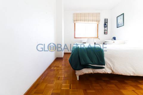 Apartamento T3+1 equipado em Baguim do Monte