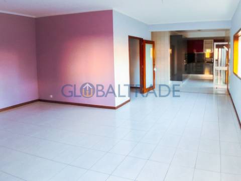 Apartamento T2 em Baguim do Monte