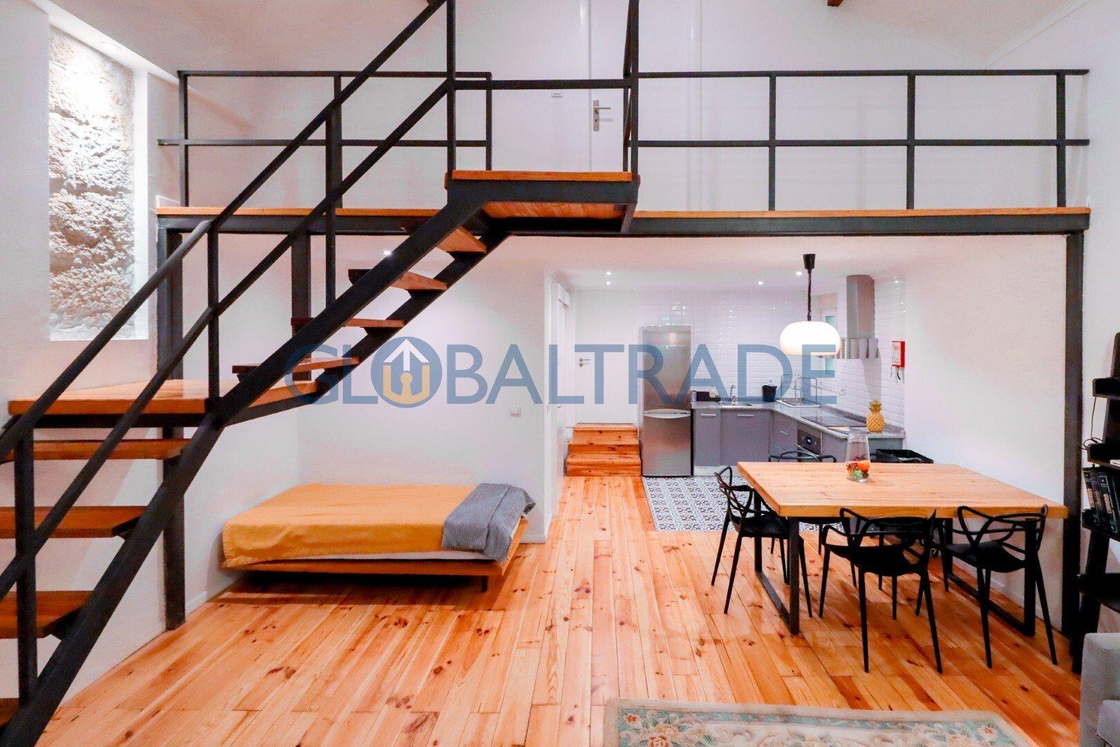 Moradia Totalmente Renovada & Equipada T2 no Porto