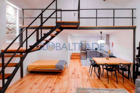 Moradia Totalmente Renovada & Equipada T2 no Porto