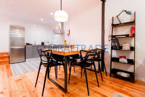 Moradia Totalmente Renovada & Equipada T2 no Porto