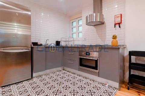 Moradia Totalmente Renovada & Equipada T2 no Porto