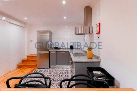 Moradia Totalmente Renovada & Equipada T2 no Porto