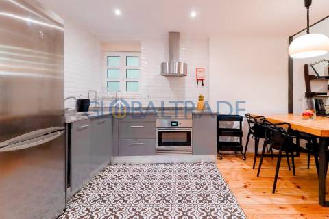 Moradia Totalmente Renovada & Equipada T2 no Porto