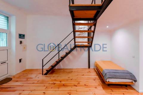 Moradia Totalmente Renovada & Equipada T2 no Porto