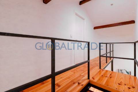 Moradia Totalmente Renovada & Equipada T2 no Porto