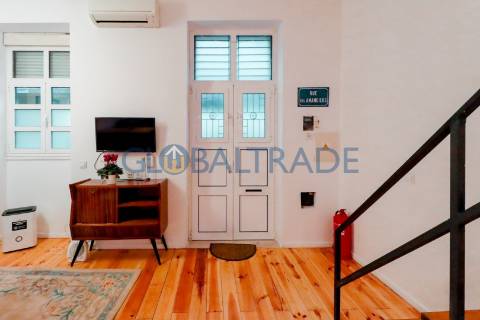 Moradia Totalmente Renovada & Equipada T2 no Porto