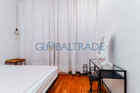 Moradia Totalmente Renovada & Equipada T2 no Porto