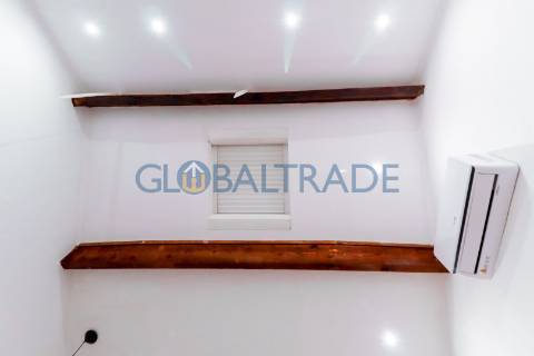 Moradia Totalmente Renovada & Equipada T2 no Porto