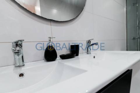 Moradia Totalmente Renovada & Equipada T2 no Porto