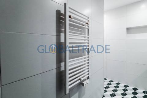 Moradia Totalmente Renovada & Equipada T2 no Porto