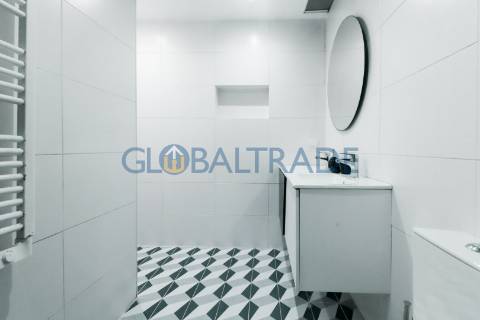 Moradia Totalmente Renovada & Equipada T2 no Porto