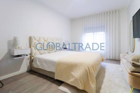 Moradia T3 - Com Habitação T0 R/C em Valongo