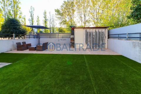 Moradia T3 - Com Habitação T0 R/C em Valongo