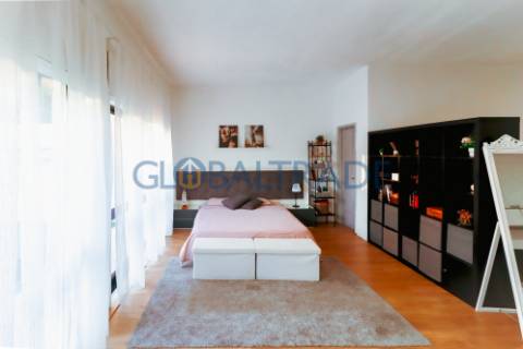 Moradia T3 - Com Habitação T0 R/C em Valongo