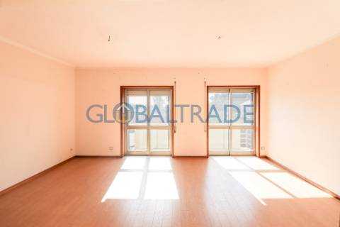 Apartamento T3 ao centro de Ovar