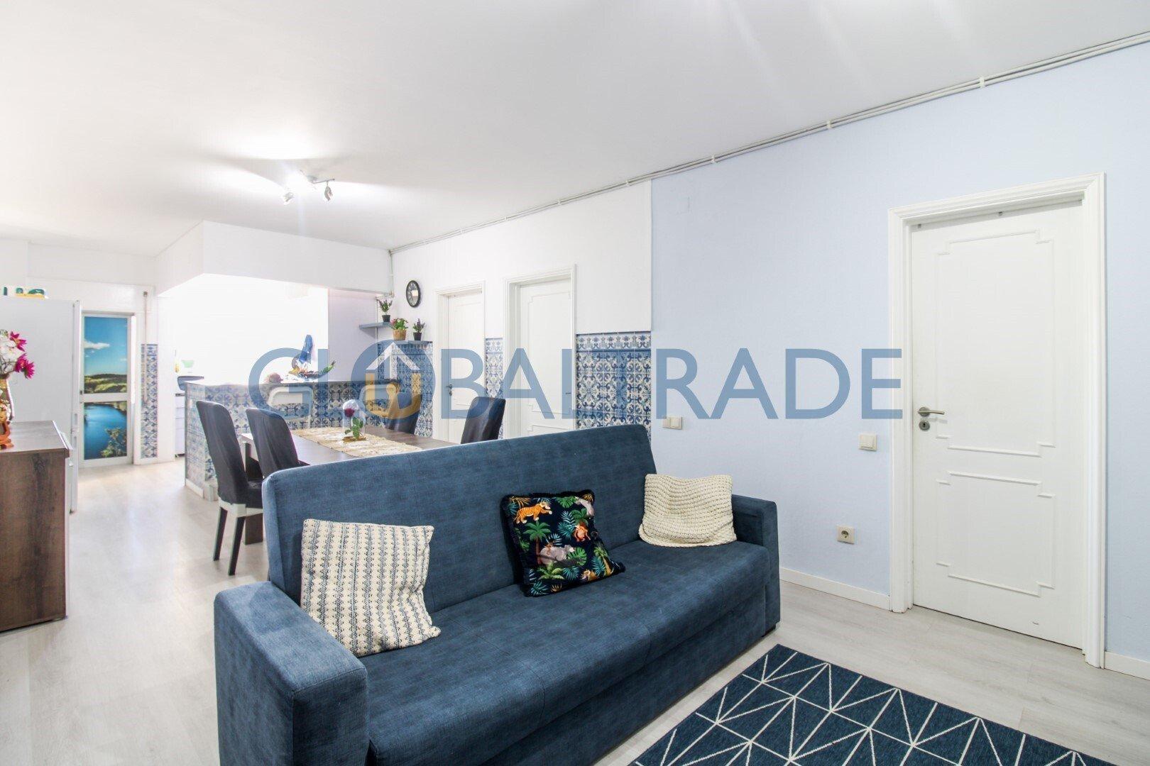 Apartamento T1+1 renovado, totalmente mobilado e equipado no Porto