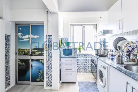 Apartamento T1+1 renovado, totalmente mobilado e equipado no Porto