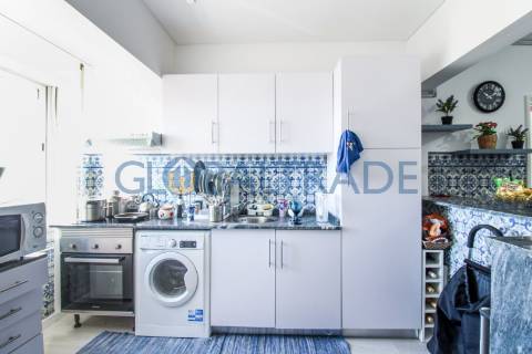 Apartamento T1+1 renovado, totalmente mobilado e equipado no Porto