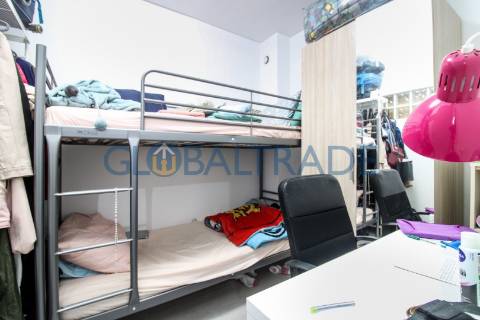 Apartamento T1+1 renovado, totalmente mobilado e equipado no Porto