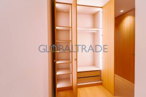 Apartamento T2 Renovado com Terraço em Fânzeres