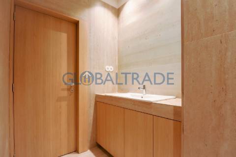 Apartamento T2 Renovado com Terraço em Fânzeres