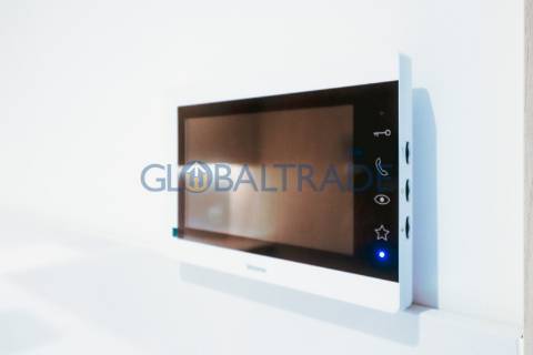 Apartamento T2 Renovado com Terraço em Fânzeres