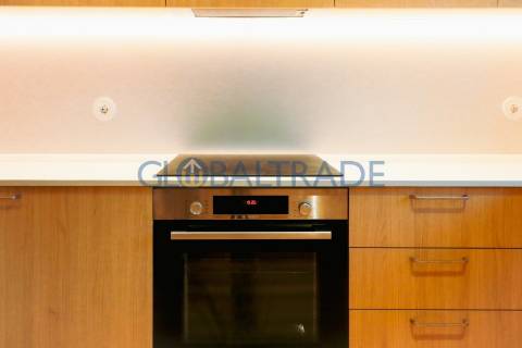 Apartamento T2 Renovado com Terraço em Fânzeres