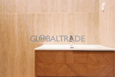 Apartamento T2 Renovado com Terraço em Fânzeres