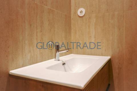 Apartamento T2 Renovado com Terraço em Fânzeres